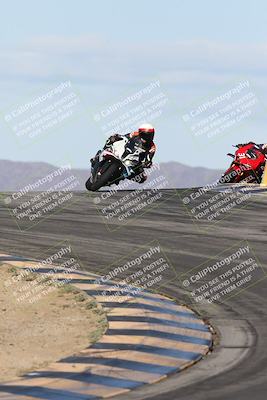 media/Nov-16-2025-Race Pace (Sun) [[8c5fa54630]]/Verified Riders/1-Turns 9 and 10 (925am)/